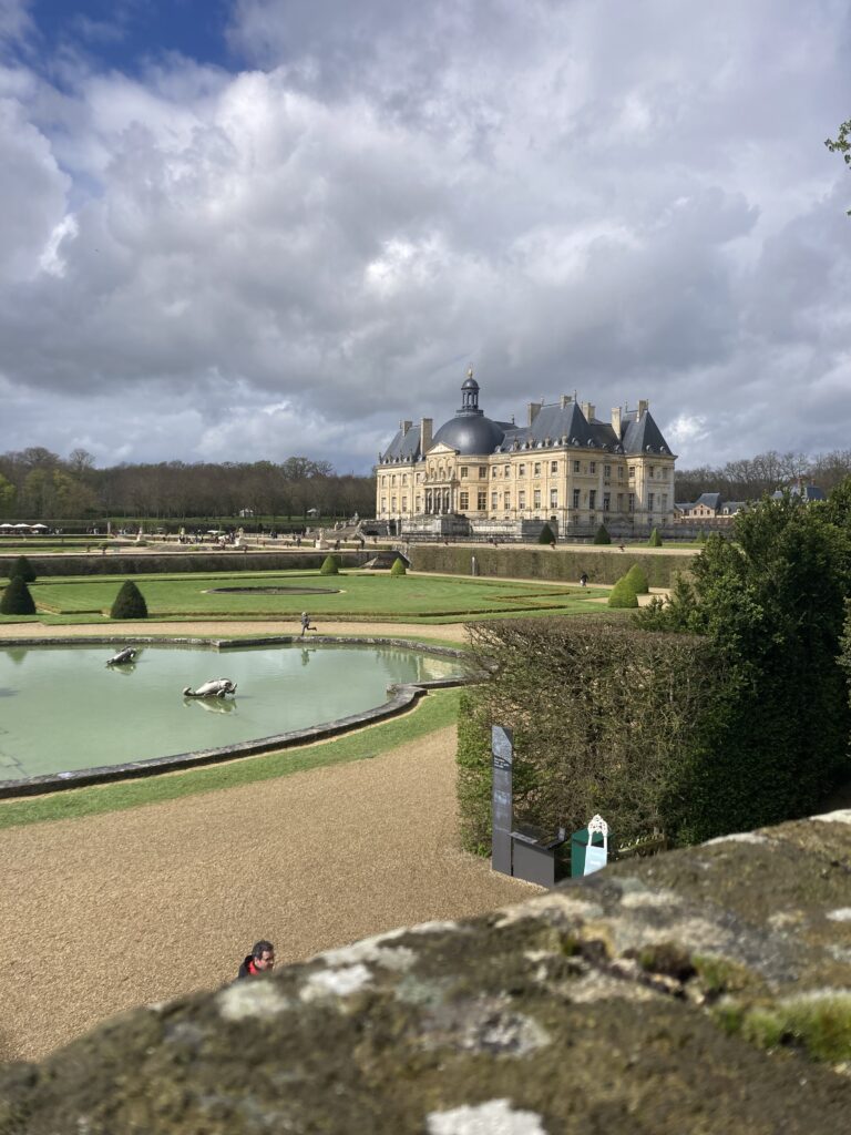 Chateau de Vaux le Vicomte vu des jardins